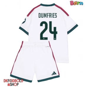 Real Madrid Denzel Dumfries #24 Hjemmebanesæt Børn 2026-27 Kort ærmer (+ korte bukser)
